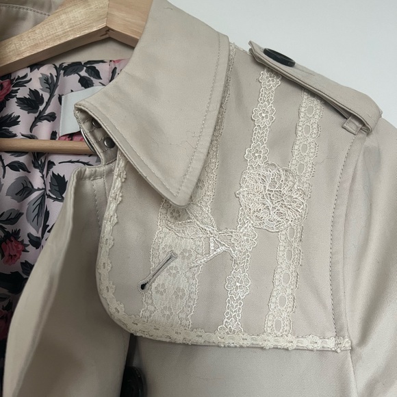 Authentic Coach Trench Coat - Picture 5 of 8